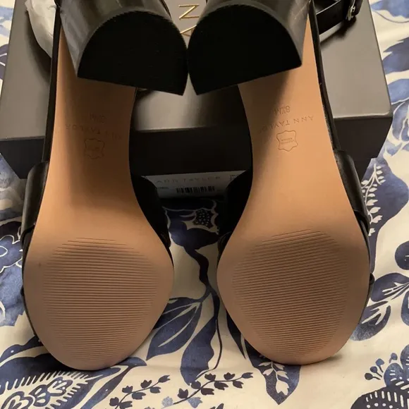 Ann Taylor Liya Leather Block Heel Sandals Shoes 458335