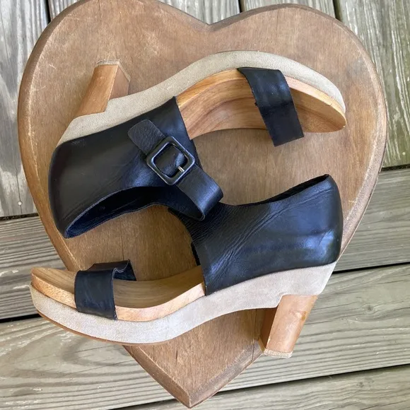 Anthopologie Antelope Leather Wood Heel Clog Sandal Shoes Women's Size 7 - 7.5