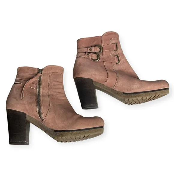 Anthropologie Holding Horses Leni Ankle Boots Size 39 US 9