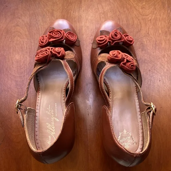 Anthropologie Miss Albright Bouquet of Roses Heels Women's Size 6.5