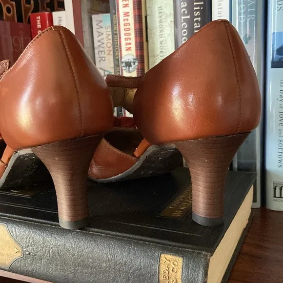Anthropologie Miss Albright Bouquet of Roses Heels Women's Size 6.5