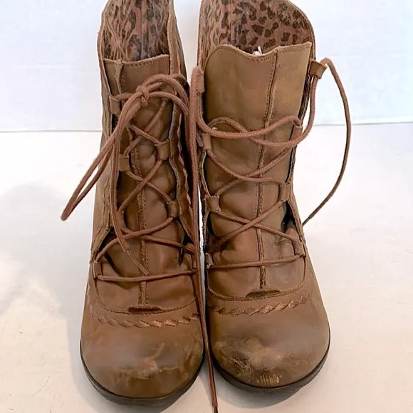 Anthropologie X Sixty Seven distressed Ankle Boots size 38