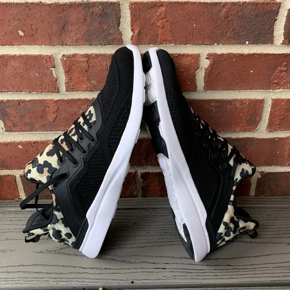 APL TechLoom Tracer Knit Running Shoes