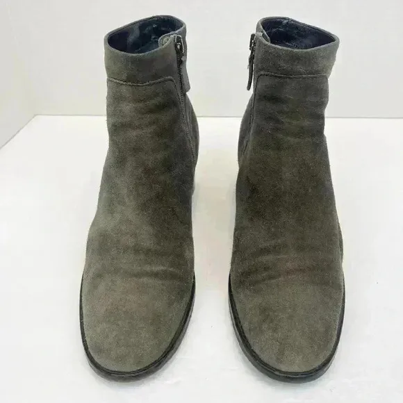 Aquatalia  Ankle Boots Gray Chelsea Suede Block Heel Bootie 9.5 Made In Italy.