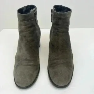 Aquatalia  Ankle Boots Gray Chelsea Suede Block Heel Bootie 9.5 Made In Italy.