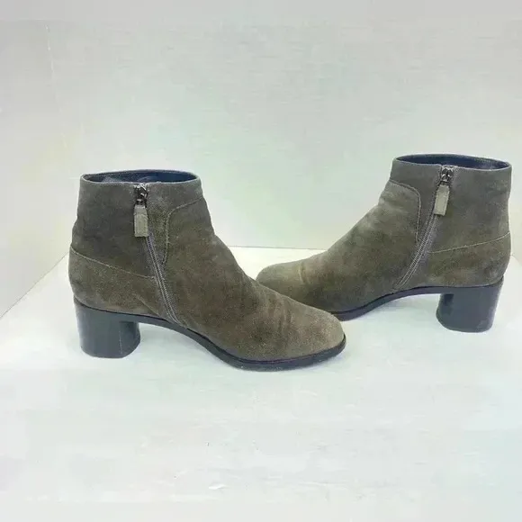 Aquatalia  Ankle Boots Gray Chelsea Suede Block Heel Bootie 9.5 Made In Italy.