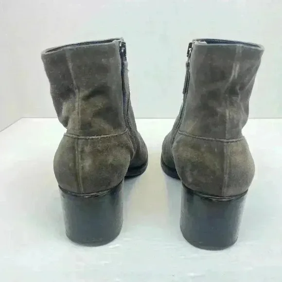 Aquatalia  Ankle Boots Gray Chelsea Suede Block Heel Bootie 9.5 Made In Italy.