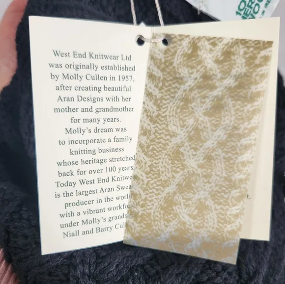 Aran Crafts Irish Merino Wool Cable &amp; Honeycomb Knit Button Poncho in Black M/L