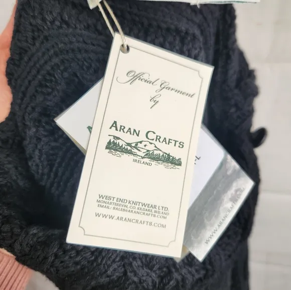 Aran Crafts Irish Merino Wool Cable &amp; Honeycomb Knit Button Poncho in Black M/L