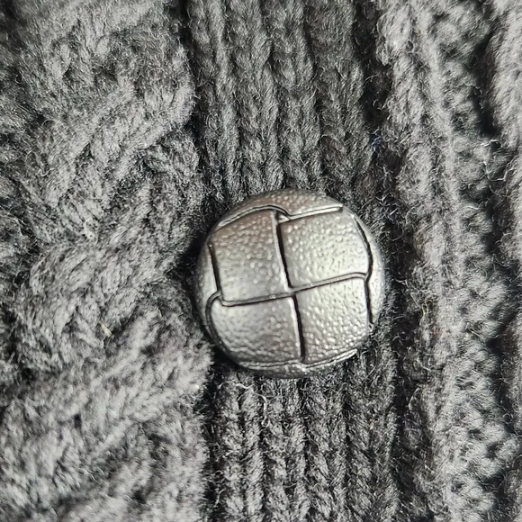 Aran Crafts Irish Merino Wool Cable &amp; Honeycomb Knit Button Poncho in Black M/L