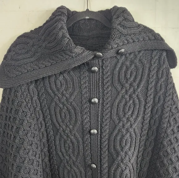Aran Crafts Irish Merino Wool Cable &amp; Honeycomb Knit Button Poncho in Black M/L