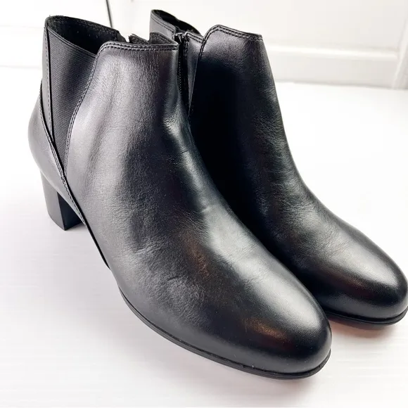 Aravon Booties womens 9.5 Black Leather Career Dress Women's Chelsea Boot