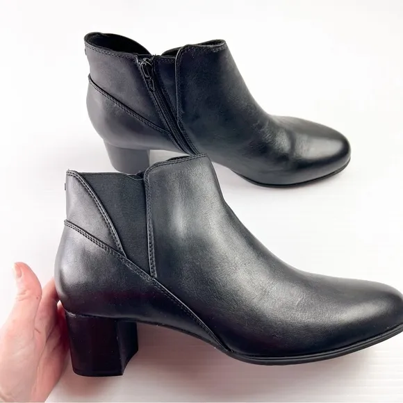 Aravon Booties womens 9.5 Black Leather Career Dress Women's Chelsea Boot