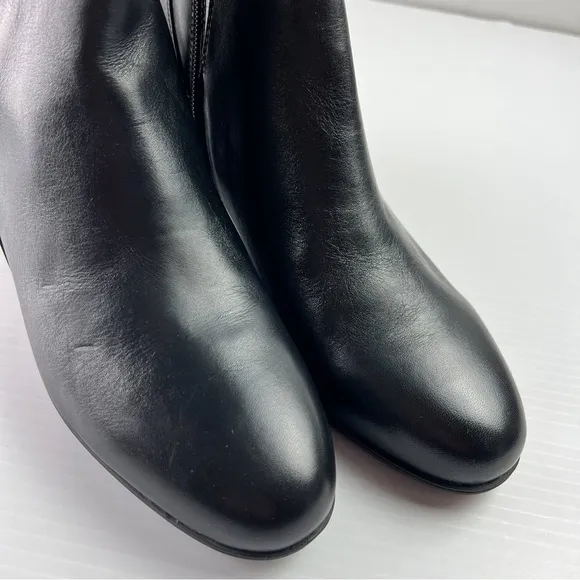 Aravon Booties womens 9.5 Black Leather Career Dress Women's Chelsea Boot