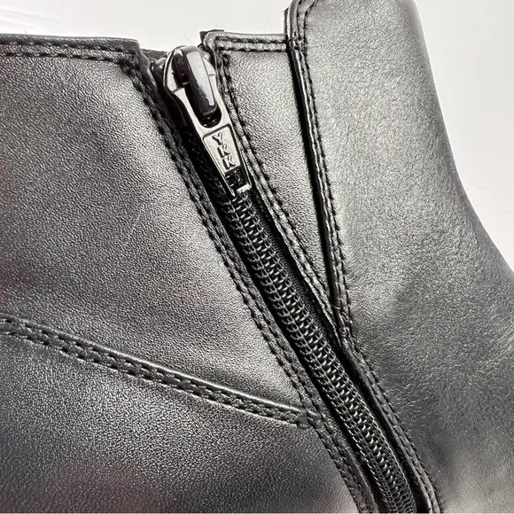 Aravon Booties womens 9.5 Black Leather Career Dress Women's Chelsea Boot