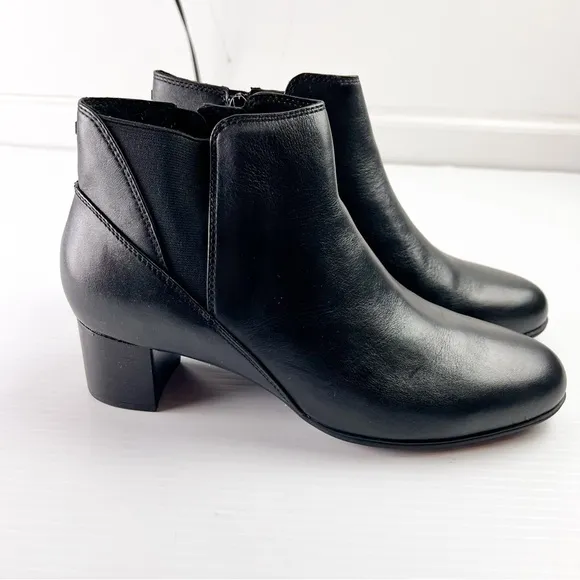 Aravon Booties womens 9.5 Black Leather Career Dress Women's Chelsea Boot