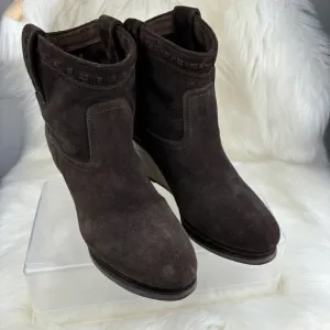 ARIAT BROADWAY WESTER WEDGE ANKLE BOOTS