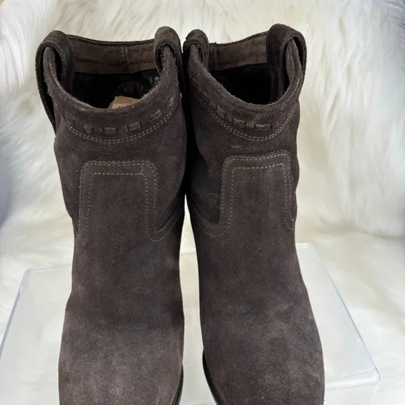 ARIAT BROADWAY WESTER WEDGE ANKLE BOOTS