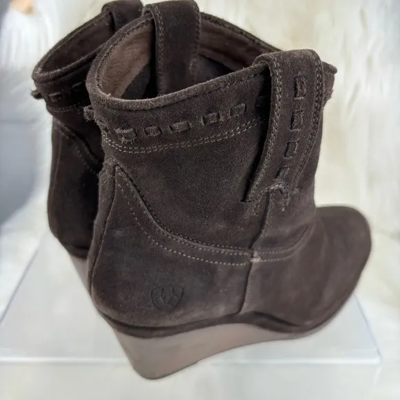 ARIAT BROADWAY WESTER WEDGE ANKLE BOOTS