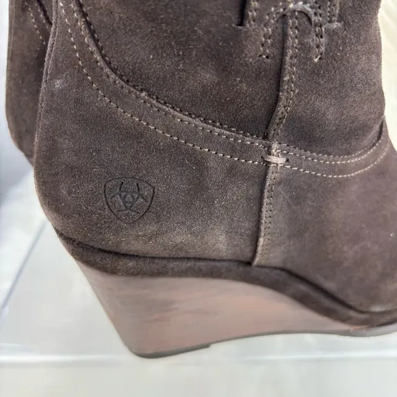 ARIAT BROADWAY WESTER WEDGE ANKLE BOOTS