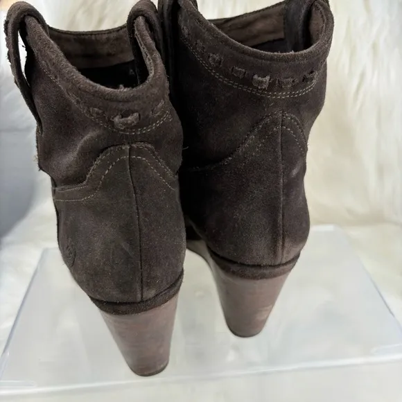 ARIAT BROADWAY WESTER WEDGE ANKLE BOOTS