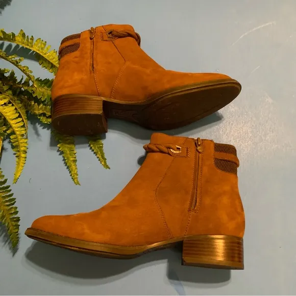 Ariat suede western ankle boots/booties chestnut brown 7B