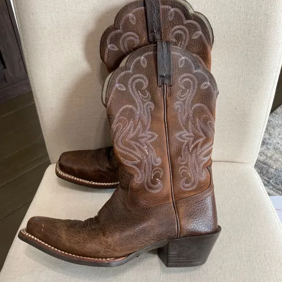 ARIAT western Womens boots square toe leather boots size 6.5 6.5 b brown boots