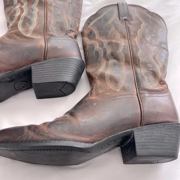 Ariat