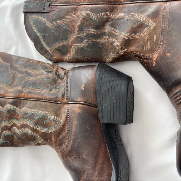Ariat