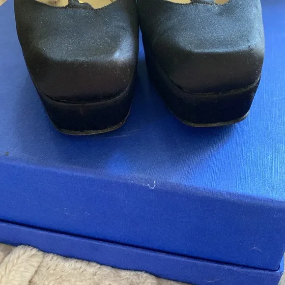 Armani Made In Italy 🇮🇹 Black Silk Gold Hardware Comfortable Platform Shoes
