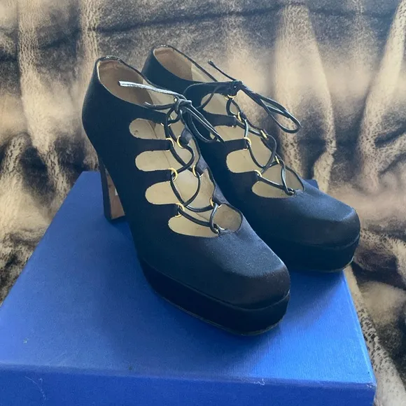 Armani Made In Italy 🇮🇹 Black Silk Gold Hardware Comfortable Platform Shoes