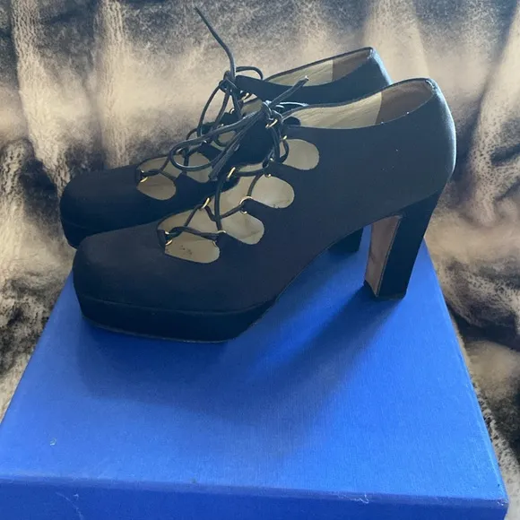 Armani Made In Italy 🇮🇹 Black Silk Gold Hardware Comfortable Platform Shoes