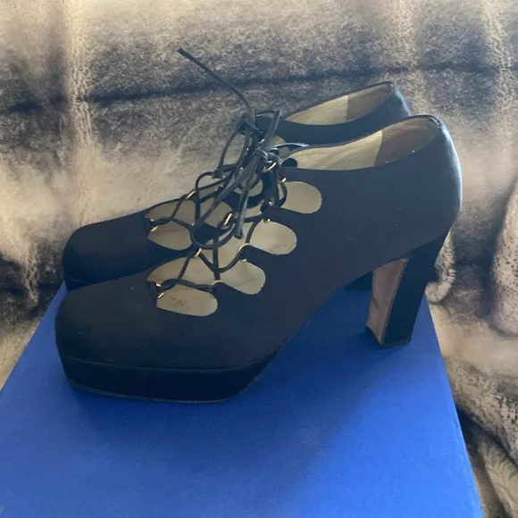 Armani Made In Italy 🇮🇹 Black Silk Gold Hardware Comfortable Platform Shoes