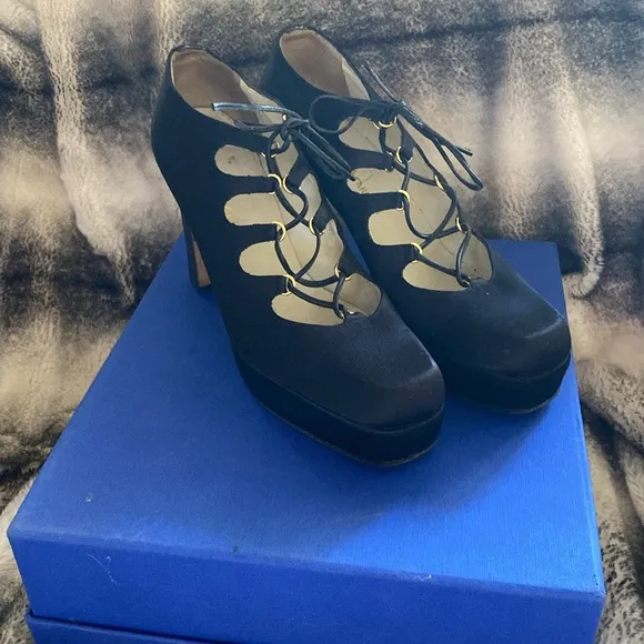 Armani Made In Italy 🇮🇹 Black Silk Gold Hardware Comfortable Platform Shoes
