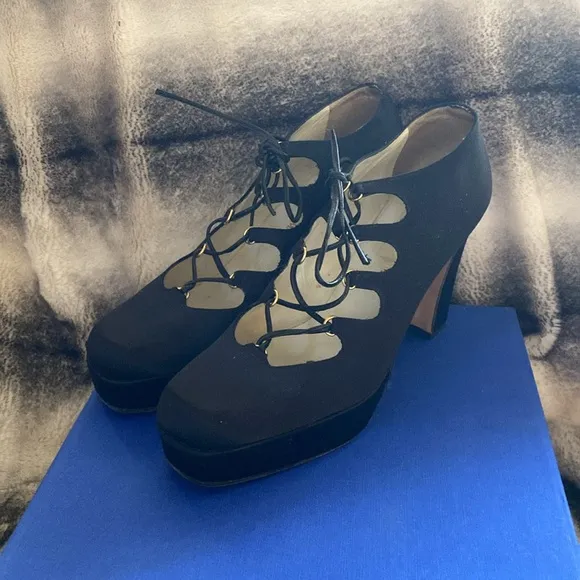 Armani Made In Italy 🇮🇹 Black Silk Gold Hardware Comfortable Platform Shoes