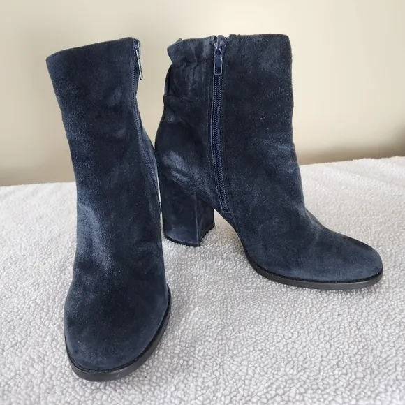 Arturo Chiang Rakel Ankle Boots / Black Suede / SZ 8