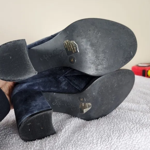 Arturo Chiang Rakel Ankle Boots / Black Suede / SZ 8