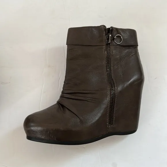 Ash Uma Hidden Platform Wedge Taupe Grey Olive Zipper Ankle Boots