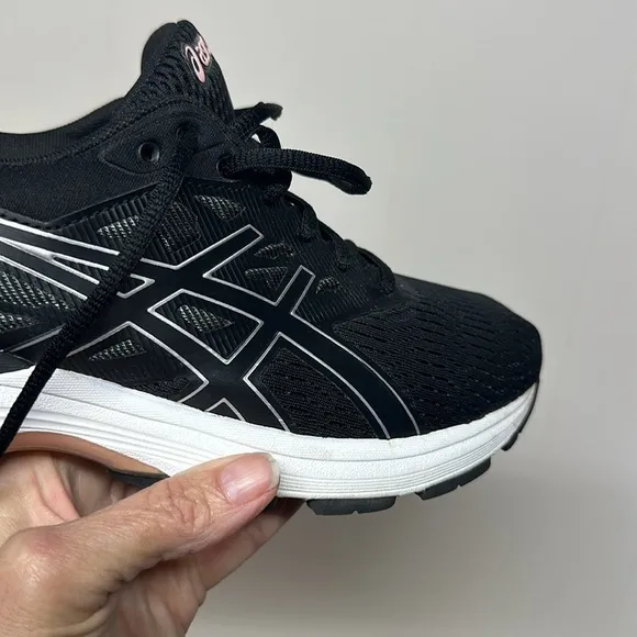 ASICS Gel Flux 5 Running shoes Men’s 9.5 Women’s 10.5