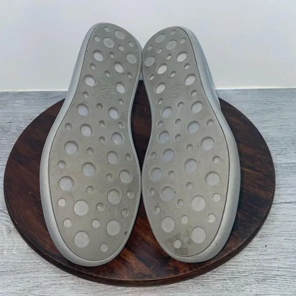 Atoms Gray Sneakers Shoes Model 000 R 19 Men's 6.5 Women’s 8 Comfortable Casual