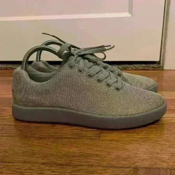 Atoms Model 000 Grey Everyday Shoe, Mens Size 6.5, Womens Size 8