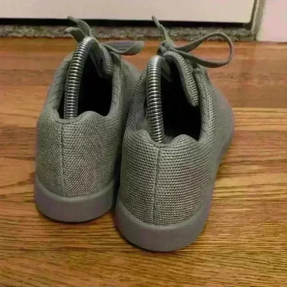 Atoms Model 000 Grey Everyday Shoe, Mens Size 6.5, Womens Size 8