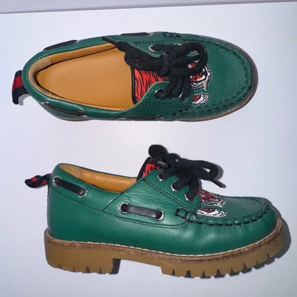 Authentic Gucci boy toddler green leather loafer with red tiger print size 24