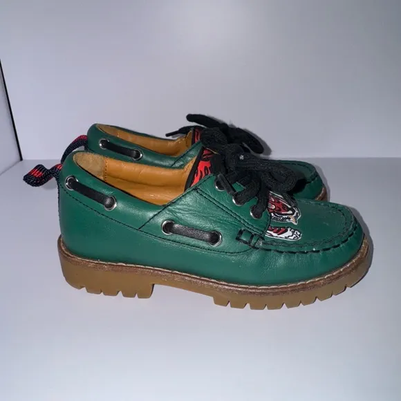 Authentic Gucci boy toddler green leather loafer with red tiger print size 24