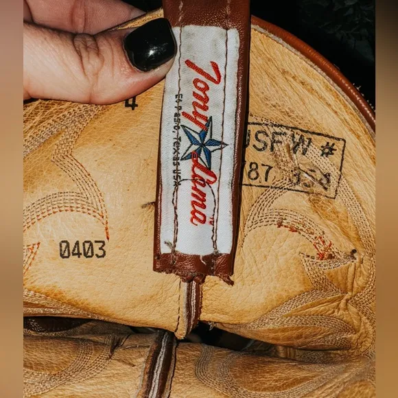 AUTHENTIC TONY LAMA MENS BOOTS