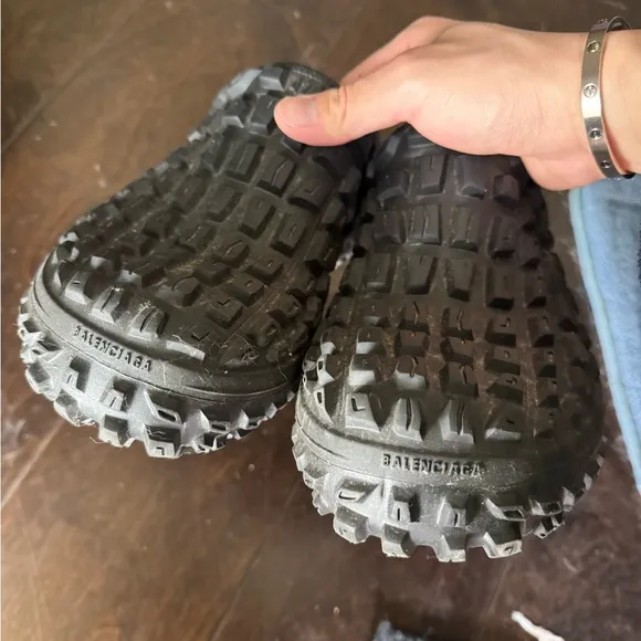 Balenciaga defender clogs