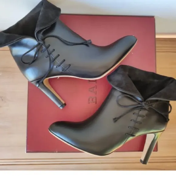 BALLY of Switzerland. Famous Shoe &amp; Leather maker of Europe. Classy booties ! 🧡