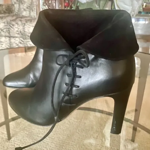 BALLY of Switzerland. Famous Shoe &amp; Leather maker of Europe. Classy booties ! 🧡