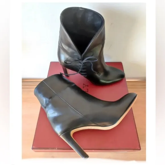BALLY of Switzerland. Famous Shoe &amp; Leather maker of Europe. Classy booties ! 🧡