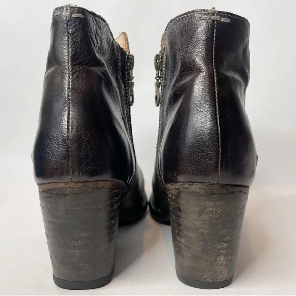 Bed Stu Yell Smoke Gray and Black Natural Leather Ankle Boot Size 10